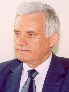 J. Buzek